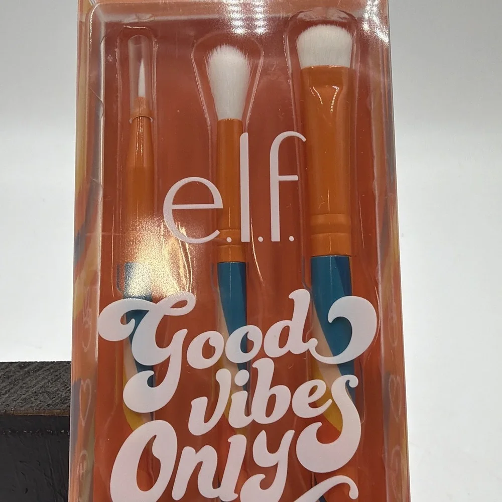 ELF Good Vibes Only•Eyeshadow & Brush Set Limited Edition